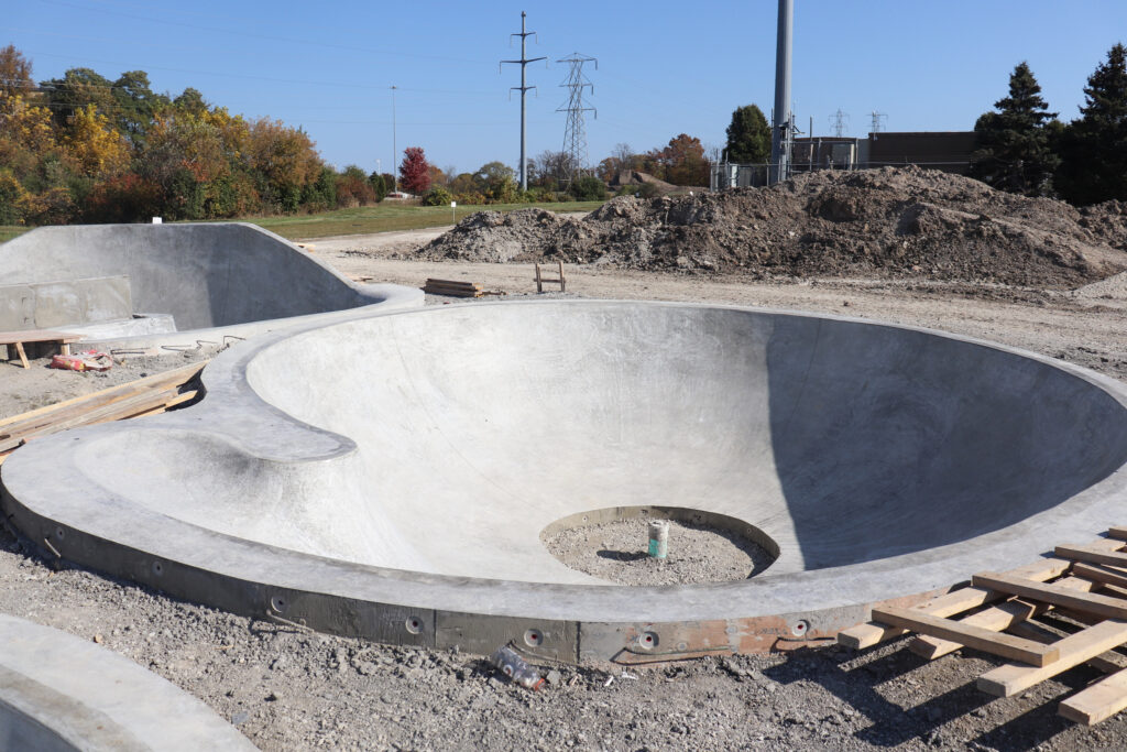 Skate ramp Clover bowl. 